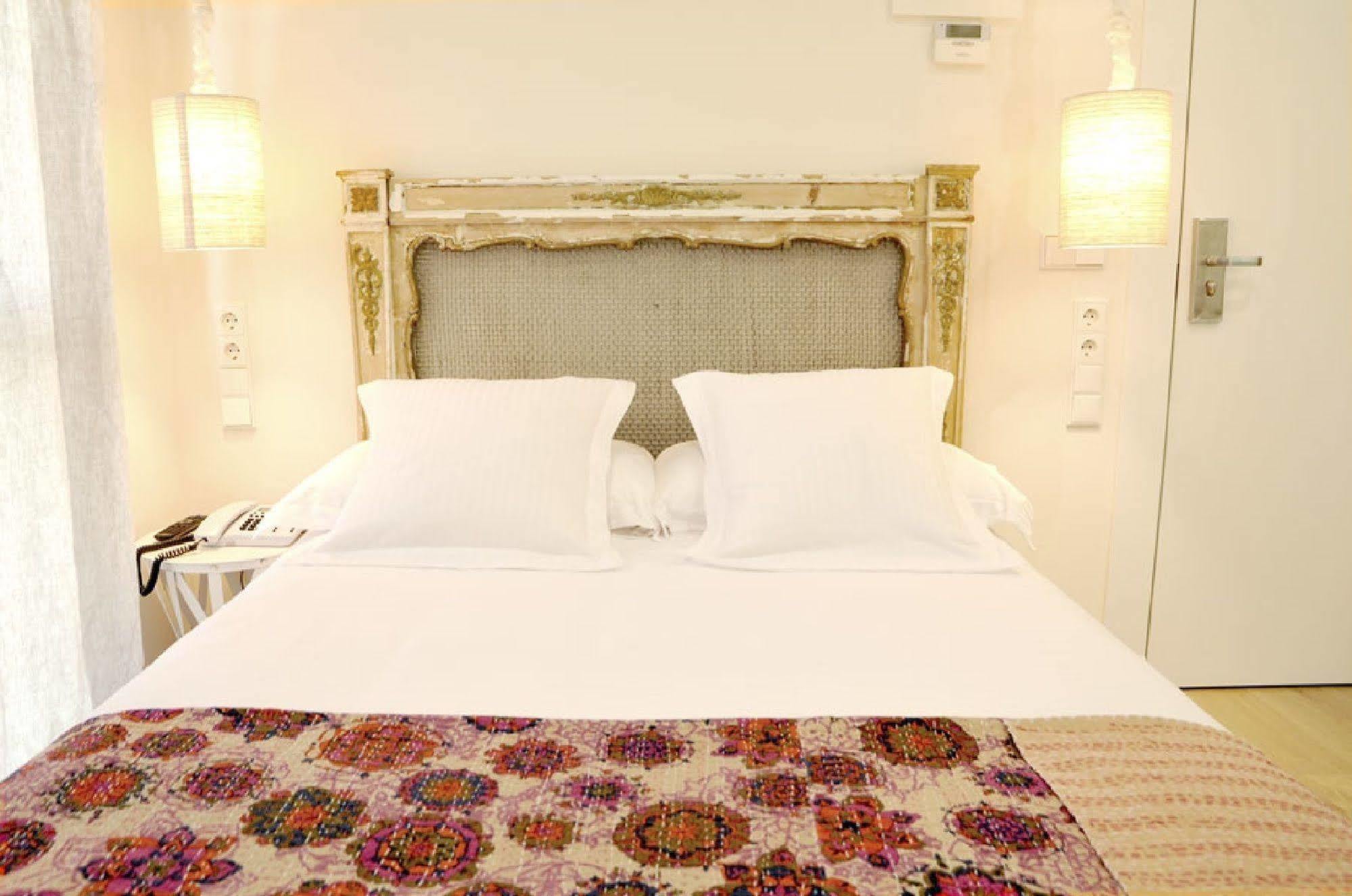 The Corner House 3* Seville